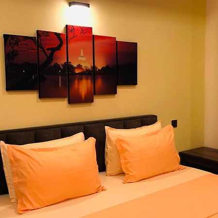 Sun Dove Suite Канді Екстер'єр фото