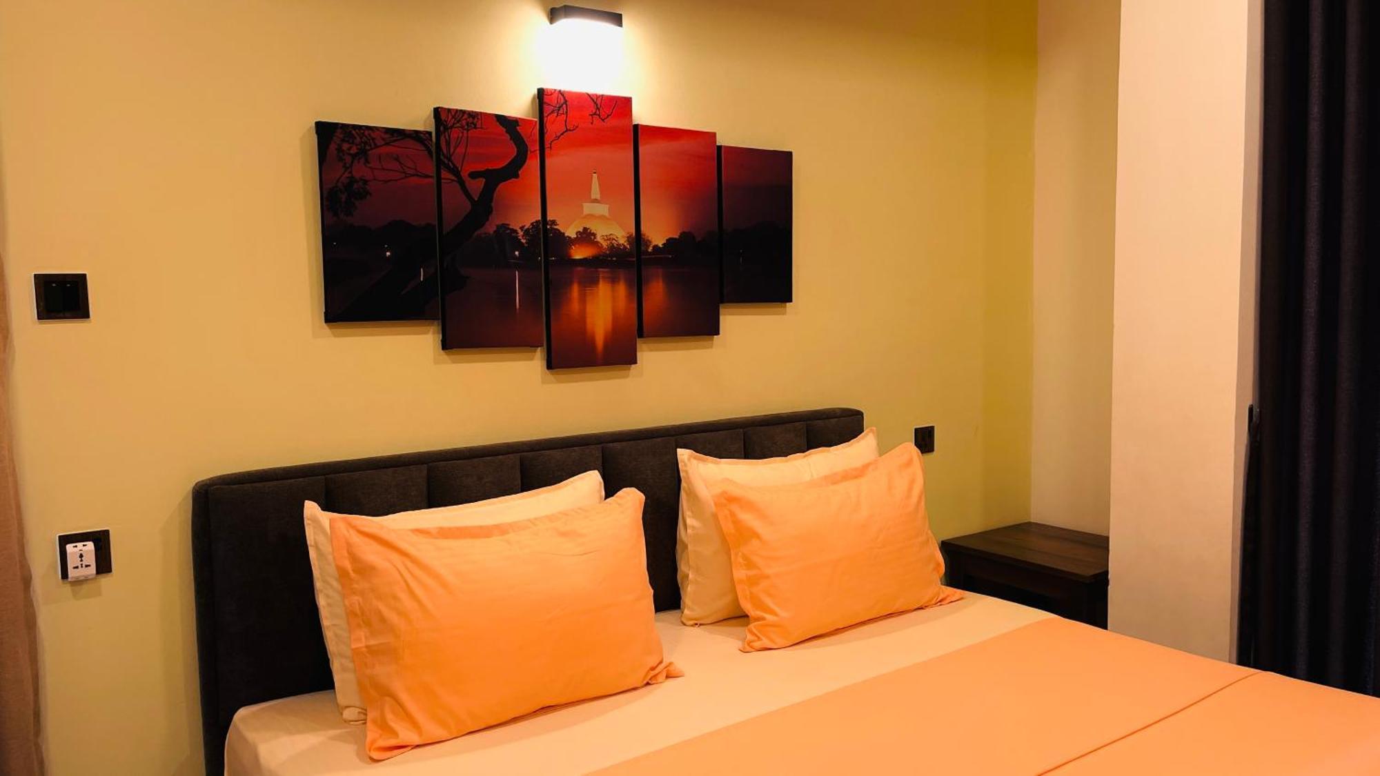 Sun Dove Suite Канді Екстер'єр фото