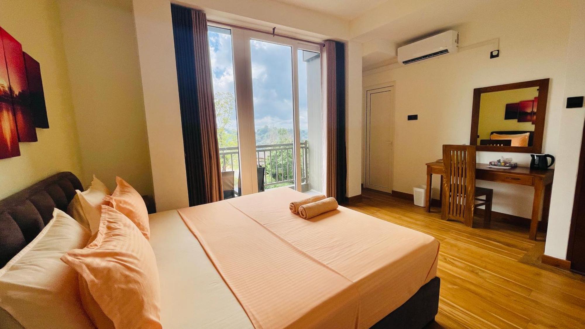 Sun Dove Suite Канді Екстер'єр фото