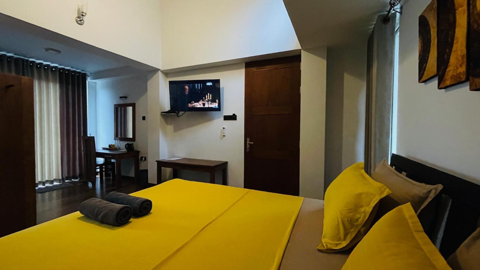 Sun Dove Suite Канді Екстер'єр фото