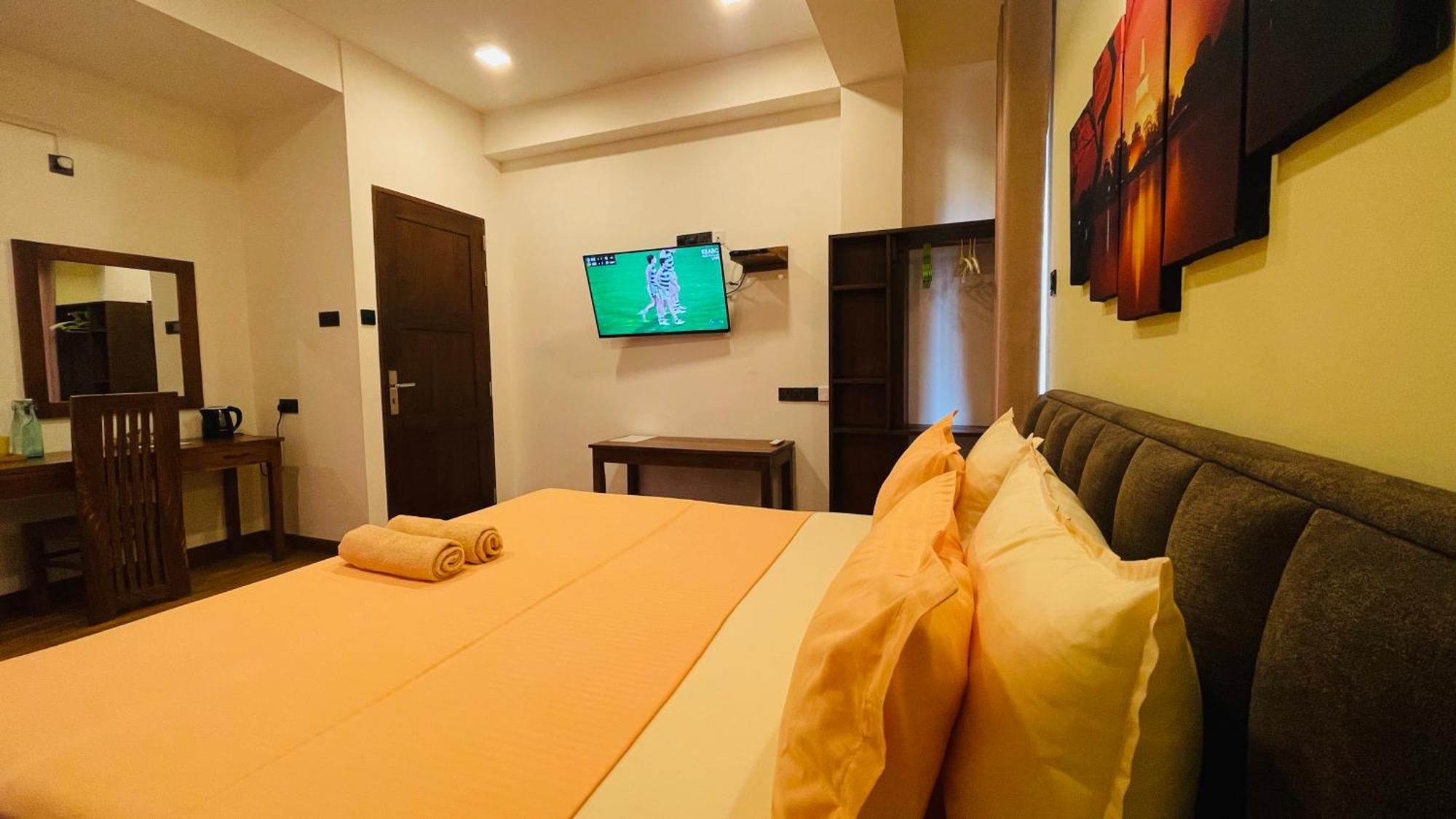 Sun Dove Suite Канді Екстер'єр фото