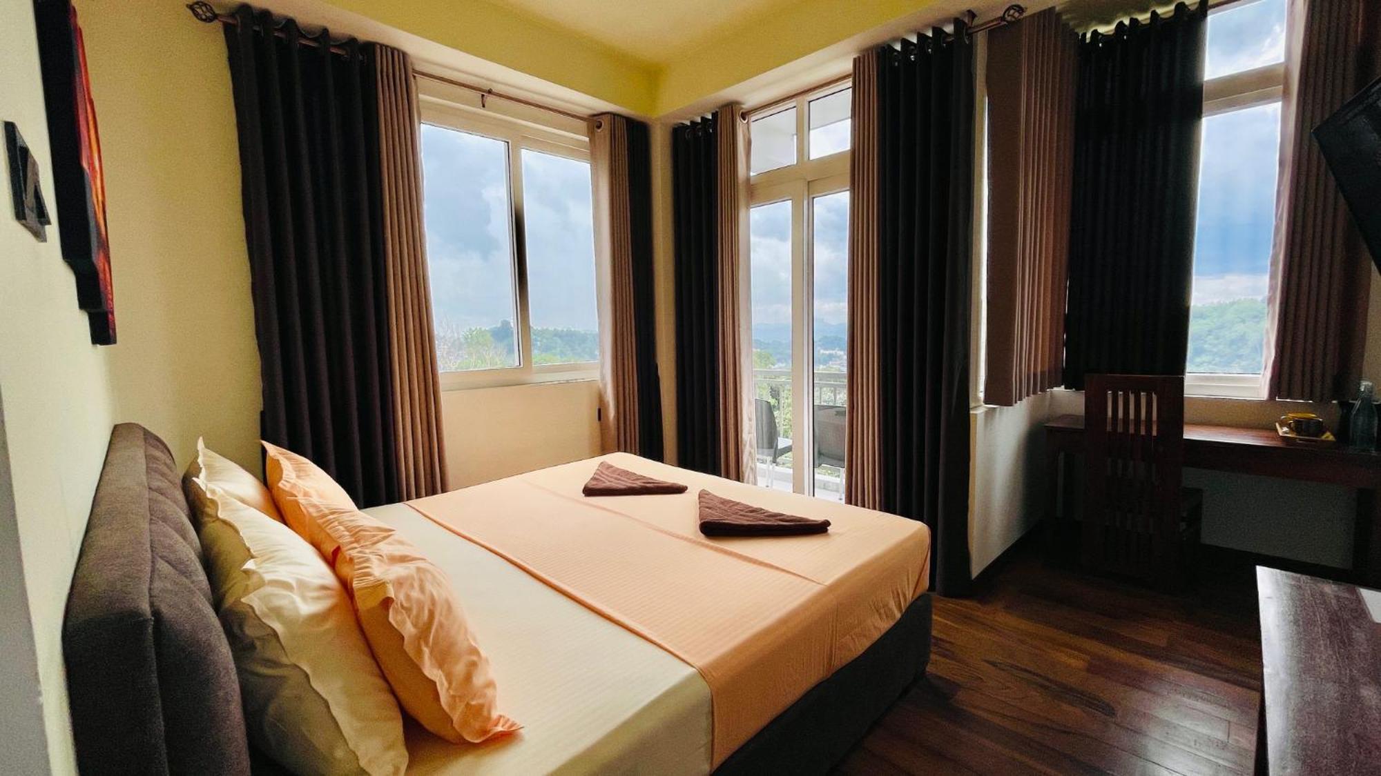 Sun Dove Suite Канді Екстер'єр фото